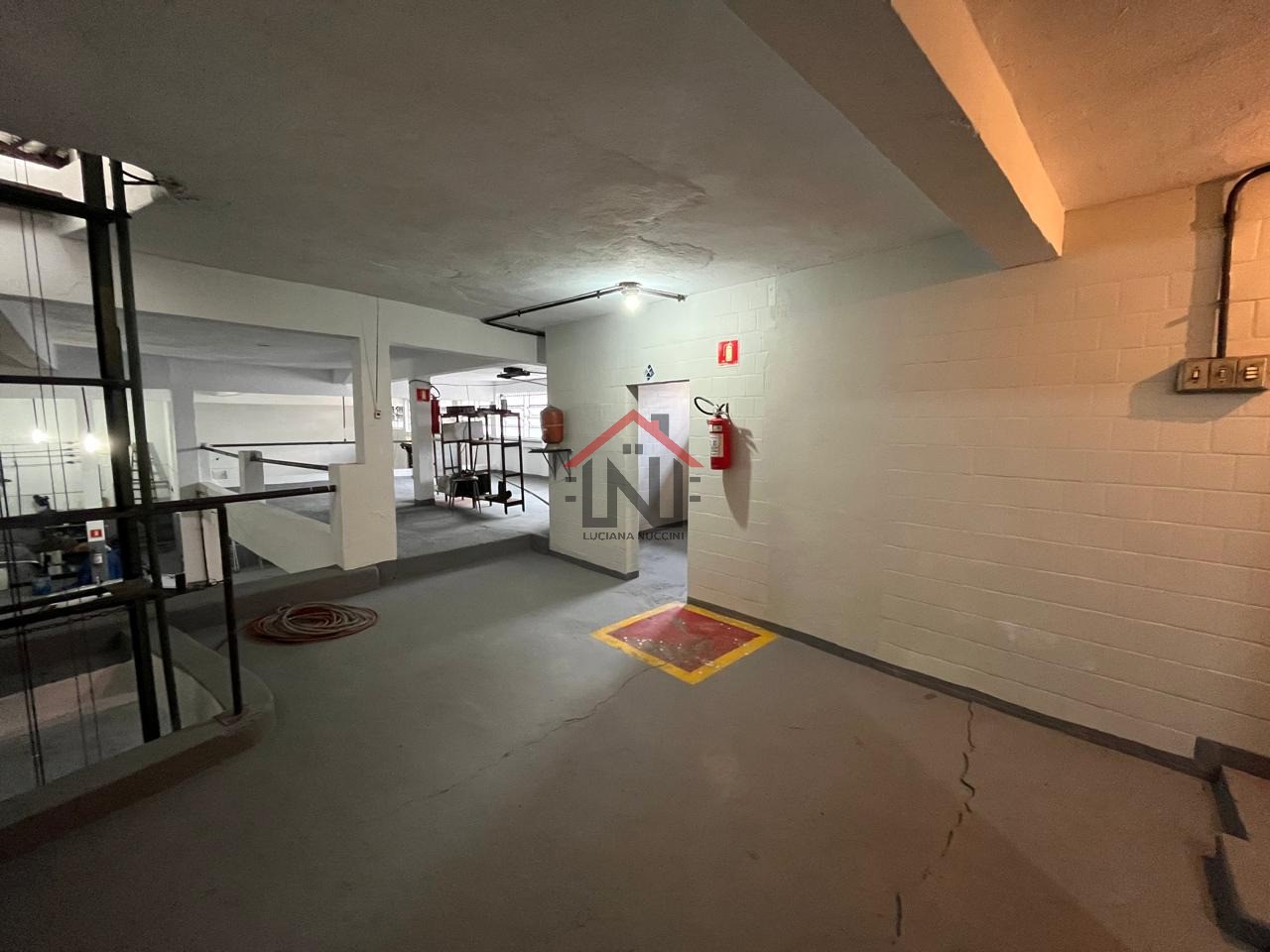 Galpão Comercial de Alto Padrão para Locação na Vila Prudente, São Paulo-SP: 4 Salas, 4 Banheiros, 689,00 m² de Área.