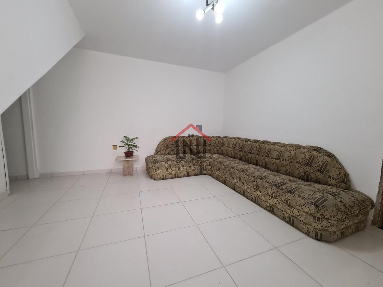 Galpão Industrial de Alto Padrão para Locação em Pinheiros, São Paulo-SP: 3 Banheiros, 370m² - Imperdível!