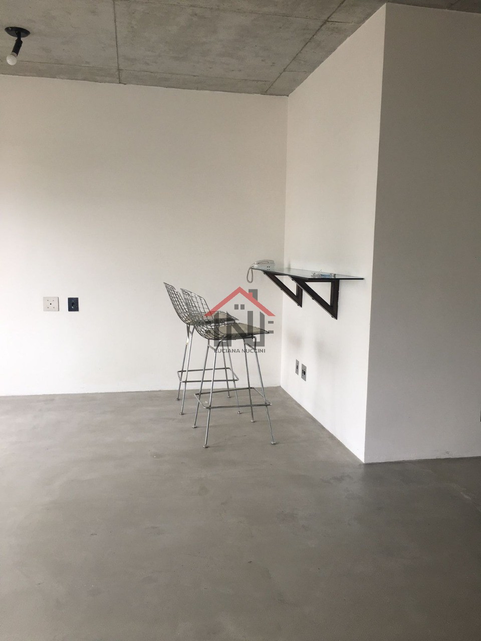 Aluguel de Apartamento no Campo Belo, São Paulo - 1 quarto, 1 sala, 1 banheiro, 1 vaga - 75m². Venha conferir!