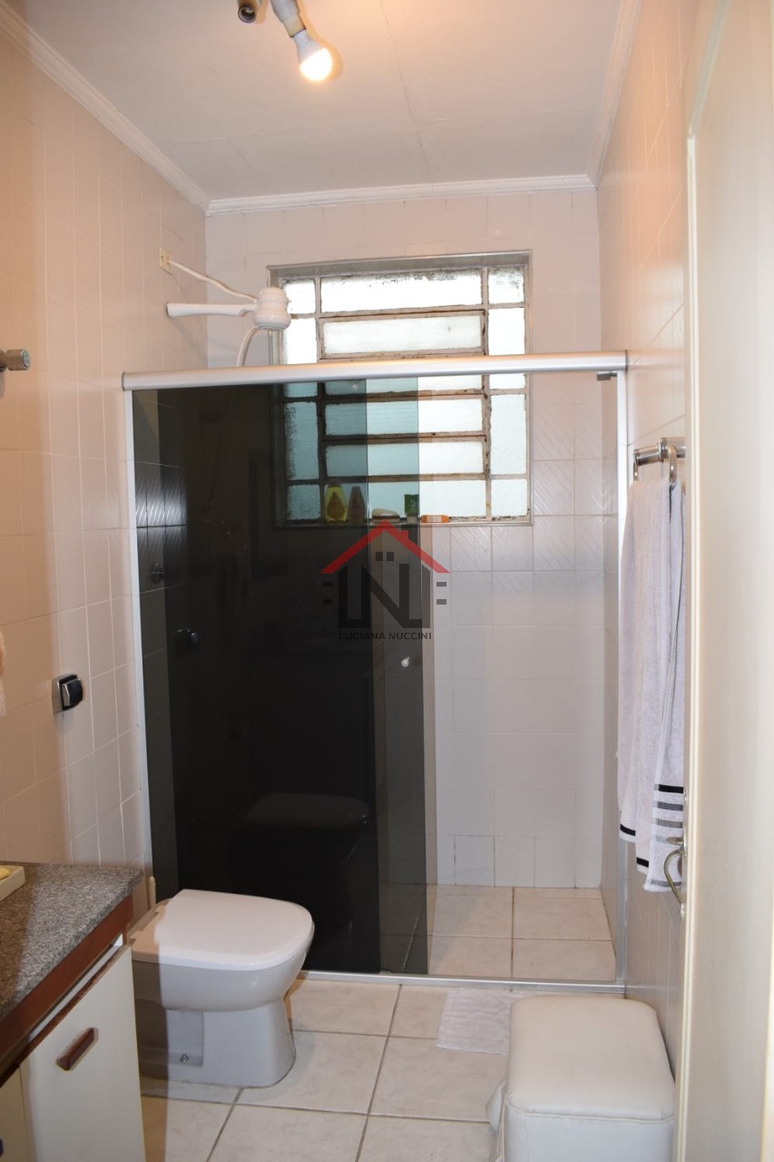 Imóvel Exclusivo à Venda em São Paulo-SP: Casa de 3 Quartos, 1 Suíte, 2 Salas e 2 Vagas de Garagem em Mirandópolis