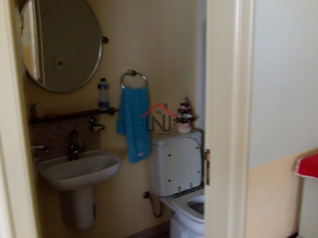 Imperdível oportunidade! Casa à venda ou locação em Mirandópolis, São Paulo-SP: 4 quartos, 1 suíte, 2 salas, 5 banheiros, 7 vagas de garagem, 300m².