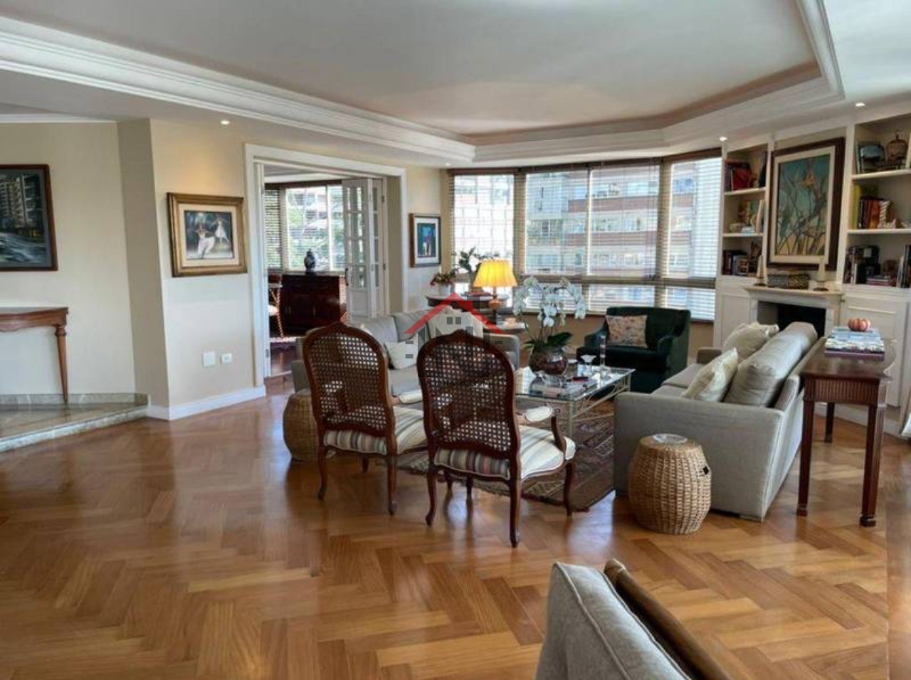 Apartamento de Luxo para Locação no Real Parque, São Paulo-SP: 4 Quartos, 4 Suítes, 1 Sala, 5 Banheiros, 6 Vagas, 370m² Área.