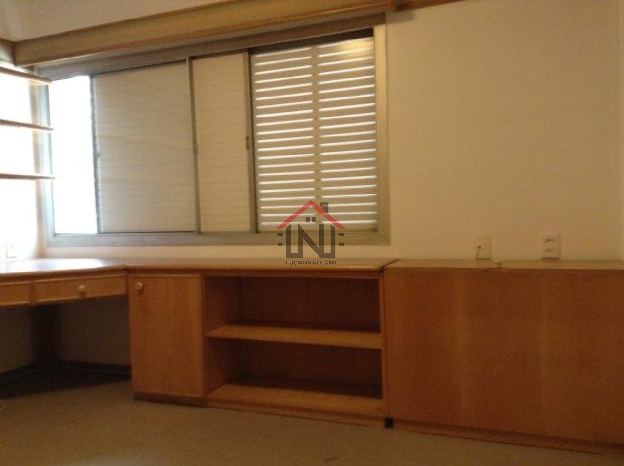Apartamento de luxo no coração de SP: 3 quartos, 1 suite, 1 sala, 1 banheiro, 2 vagas de garagem, 170m² no Jardim Paulista!