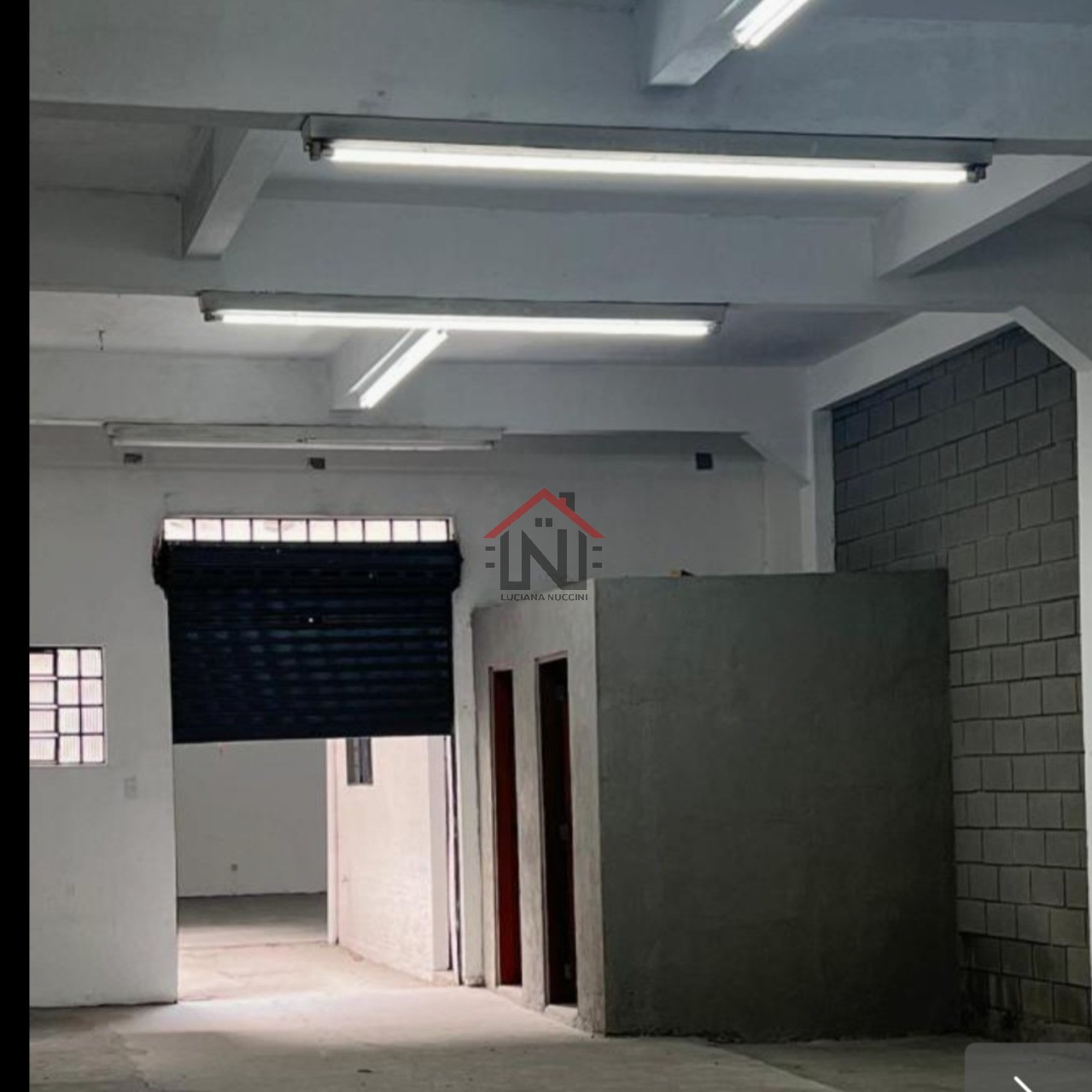 Aluguel de Galpão Comercial em São Paulo-SP, Bairro Catumbi: Sala, Banheiro e 250m² de Área!