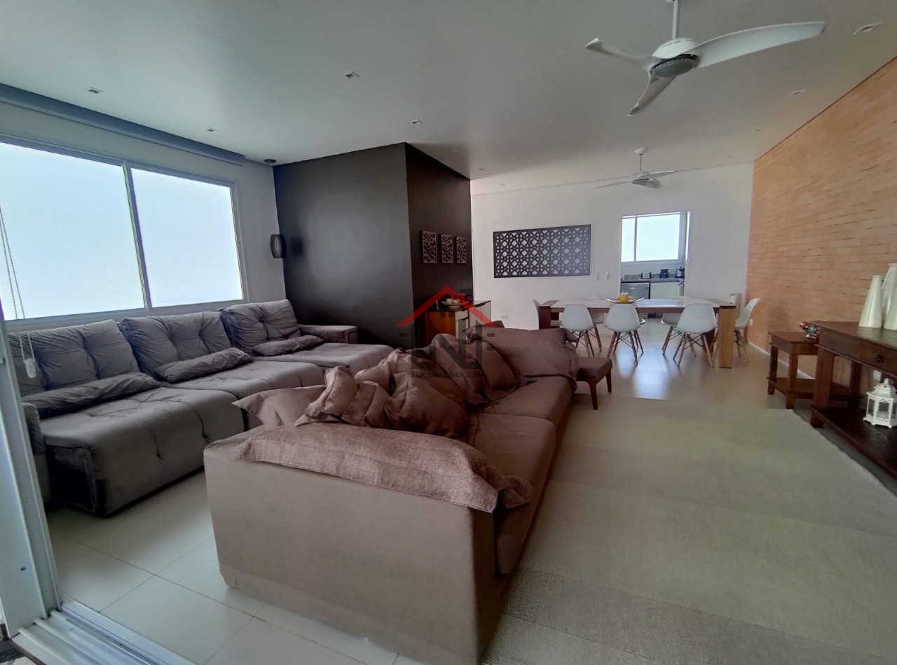 Imperdível! Casa em condomínio para locação na Praia de Boraceia, São Sebastião-SP: 4 quartos, 4 suítes, 1 sala, 6 banheiros, 3 vagas de garagem, 192m²