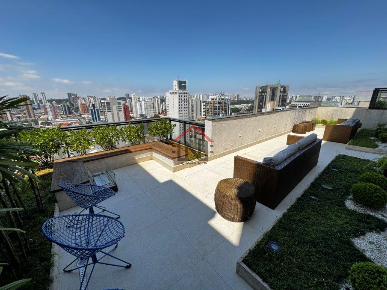 Aluguel de Apartamento de Luxo na Chácara Santo Antônio, São Paulo - 1 quarto, 1 banheiro, 2 vagas de garagem, 77m².