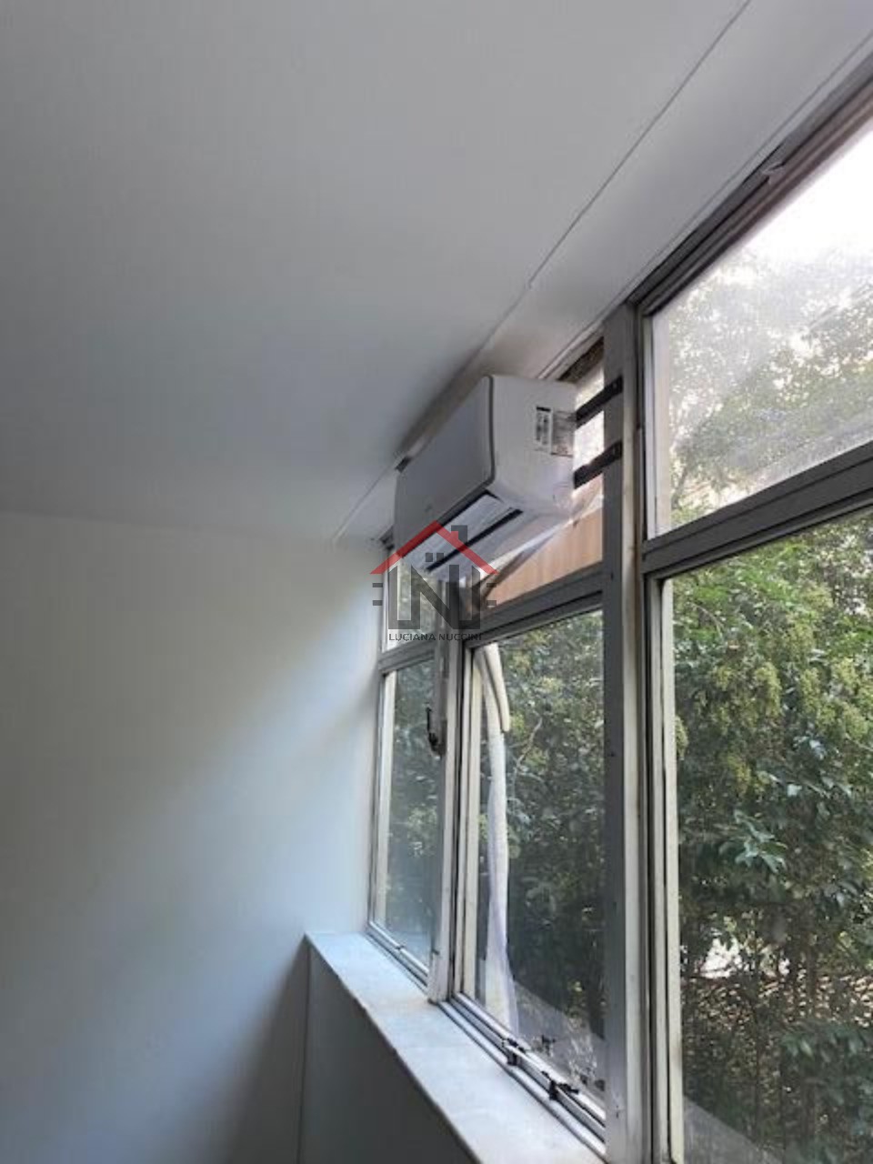 Conjunto Comercial de Alto Padrão para Locação em São Paulo-SP, Cerqueira César: 4 Salas, 2 Banheiros, 150m². Venha conferir!