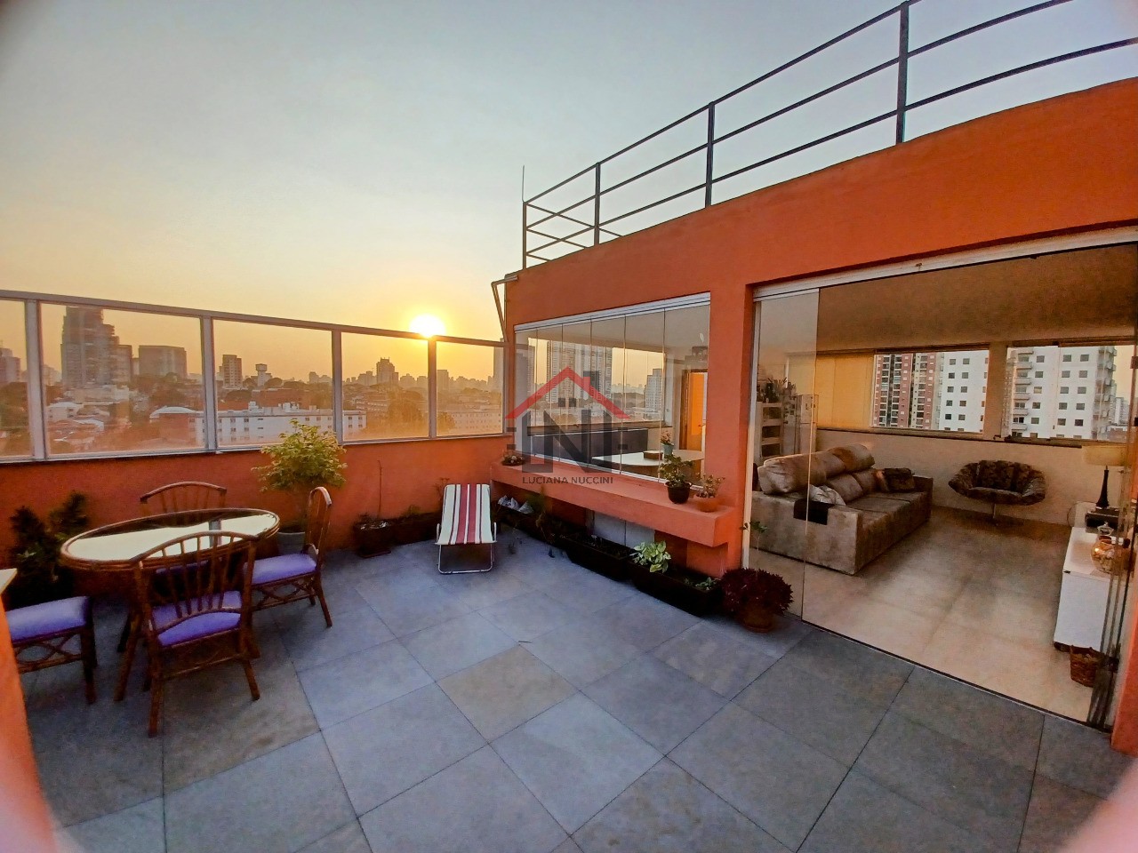 Apartamento à venda em SP: 3 quartos, 1 suíte, 3 banheiros, 3 vagas. Venha conhecer na Vila Dom Pedro I!
