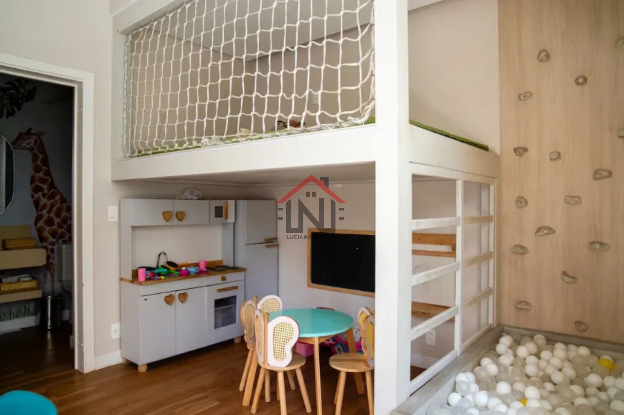 Apartamento de Luxo para Locação na Vila Uberabinha, São Paulo-SP: 3 Quartos, 3 Suítes, 1 Sala, 4 Banheiros, 2 Vagas, 195m².