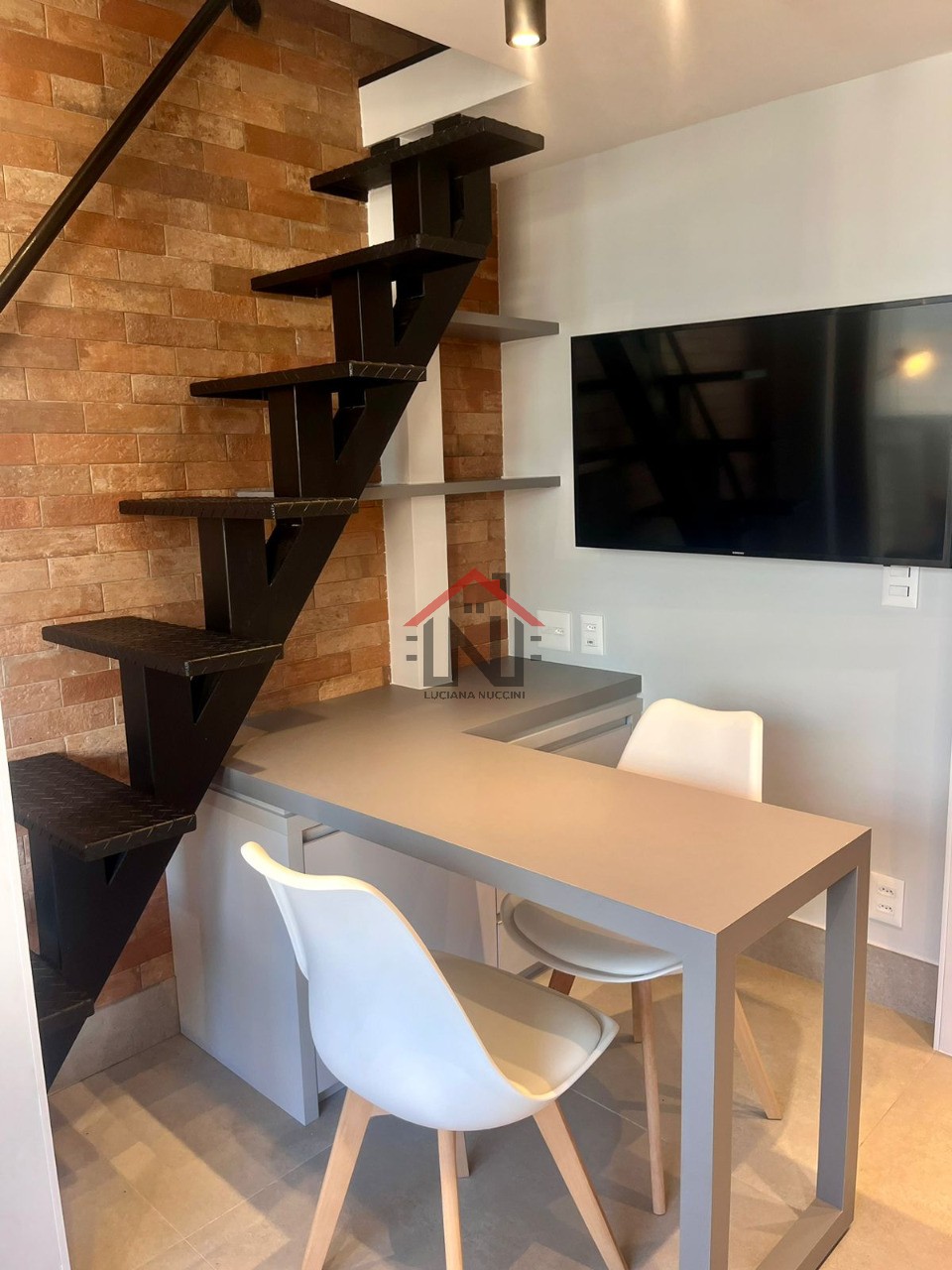 Aluguel de Sítio em Moema, São Paulo-SP: 1 quarto, 1 banheiro, 32m² de área. Venha conferir!