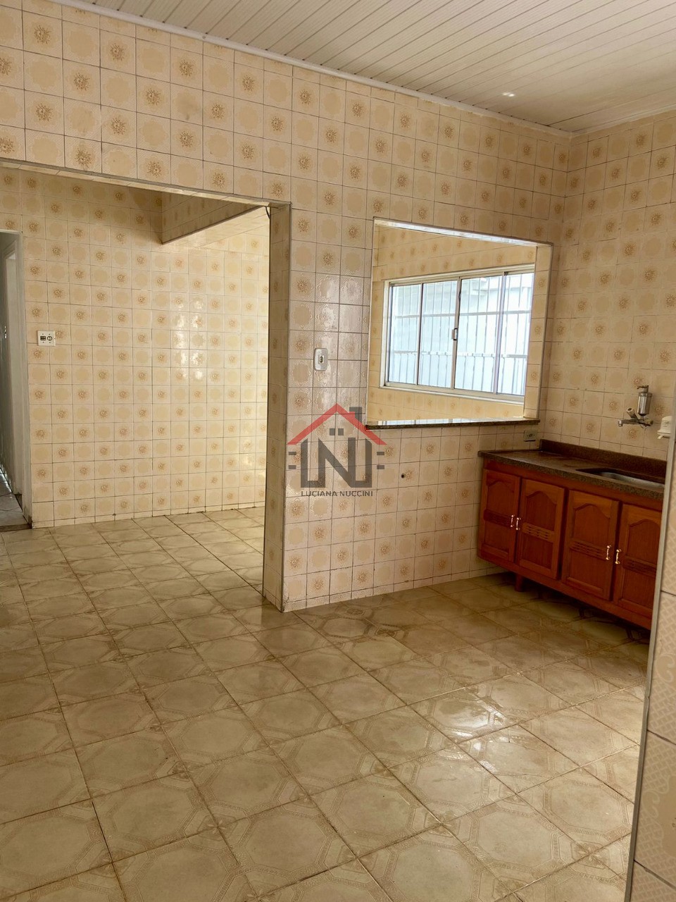 Imperdível! Casa à venda em São Paulo-SP, no Ipiranga. 4 quartos, 2 suítes, 1 sala, 3 banheiros, 2 vagas de garagem. 650m².