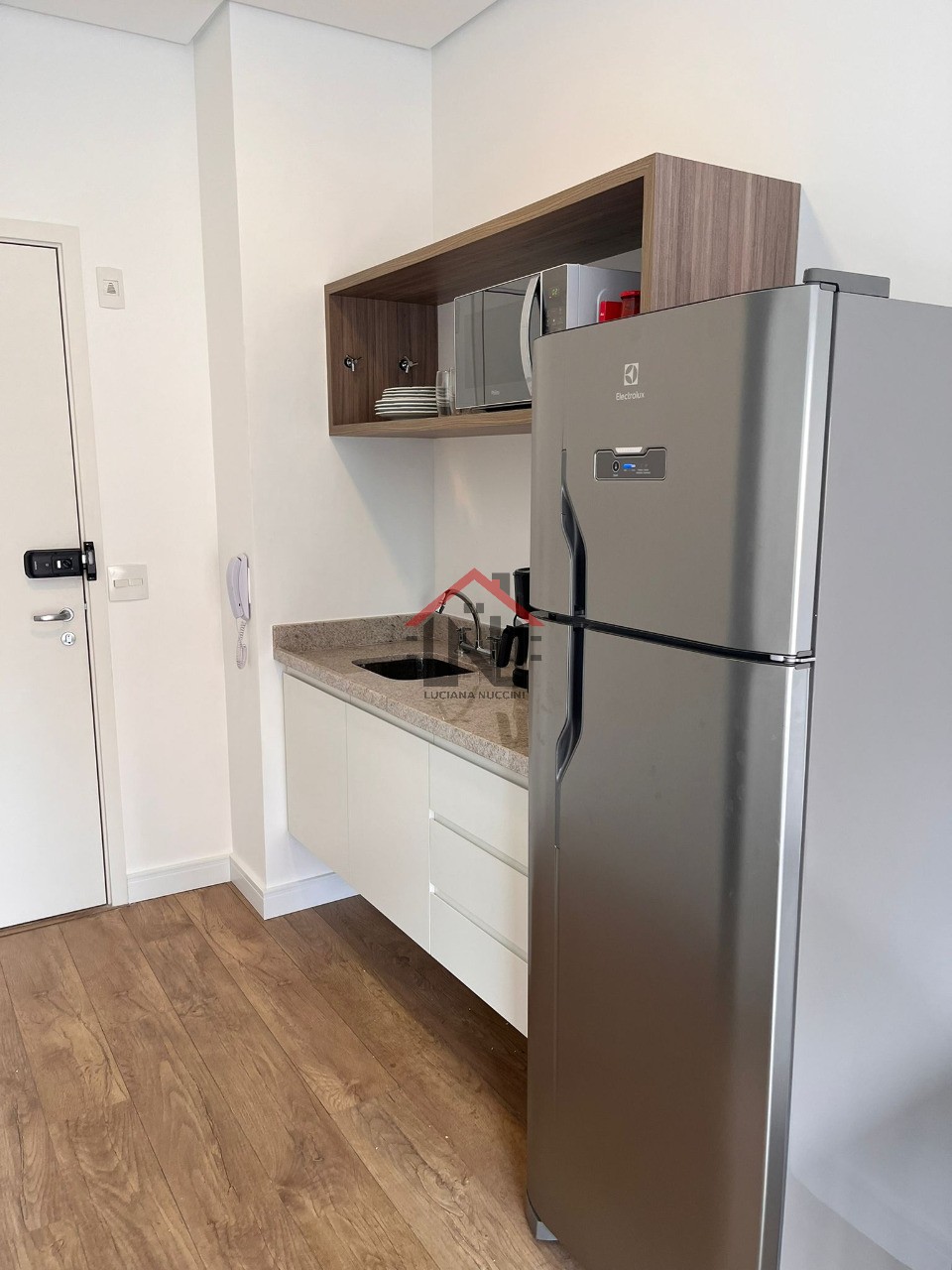 Studio para locação em Pinheiros, São Paulo-SP: 1 quarto, 1 banheiro, 25,00 m² de área. Venha conferir!