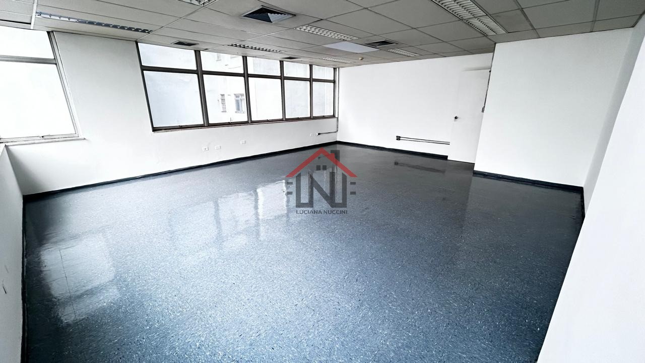 Conjunto Comercial Premium na Consolação: 6 salas, 2 banheiros, 5 vagas de garagem e 328m² de área. Alugue já em São Paulo-SP!