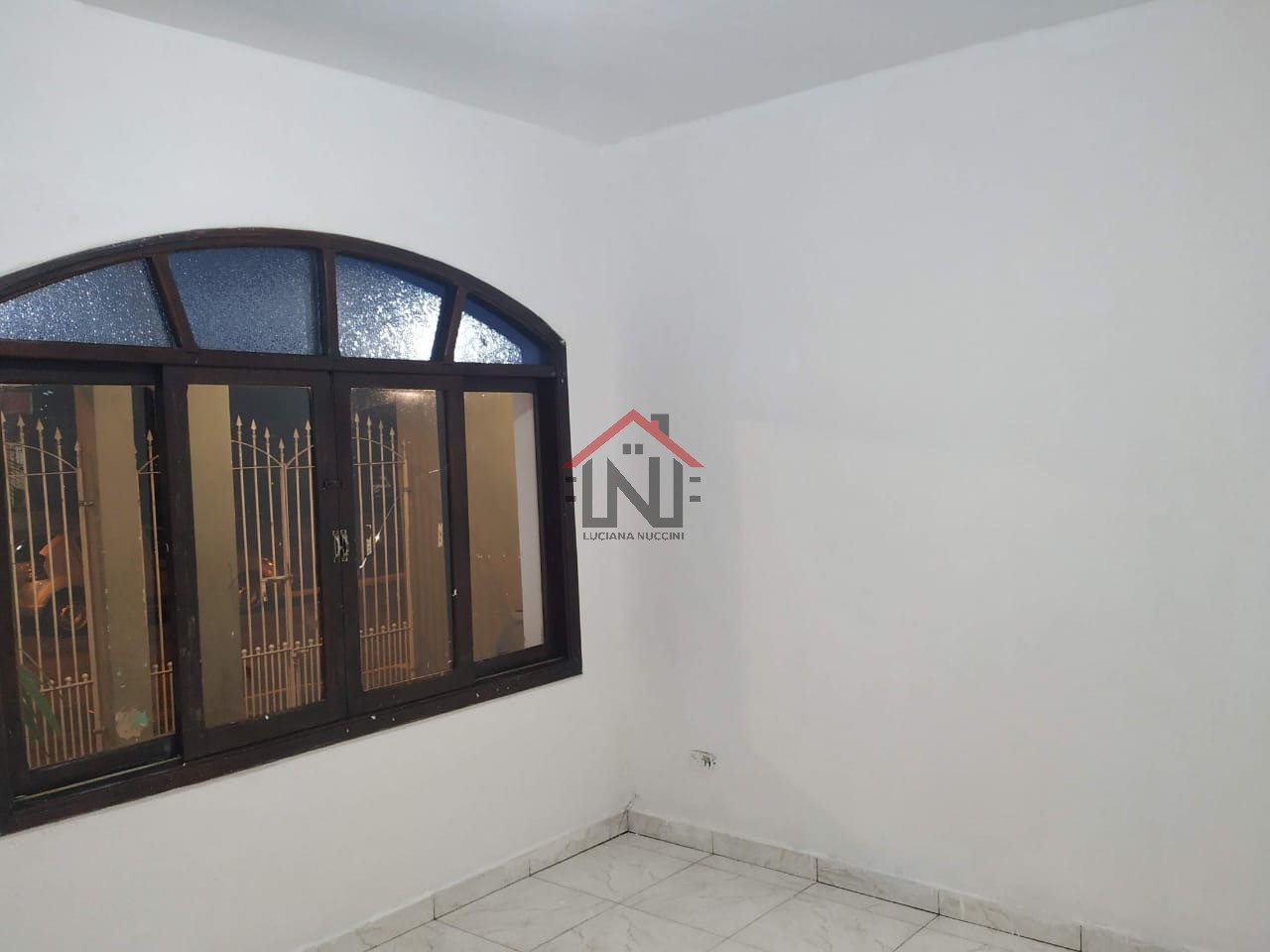 Imperdível oportunidade: Casa à venda em São Paulo-SP, Vila Liviero, 4 quartos, 1 sala, 3 banheiros, 1 vaga, 130m².