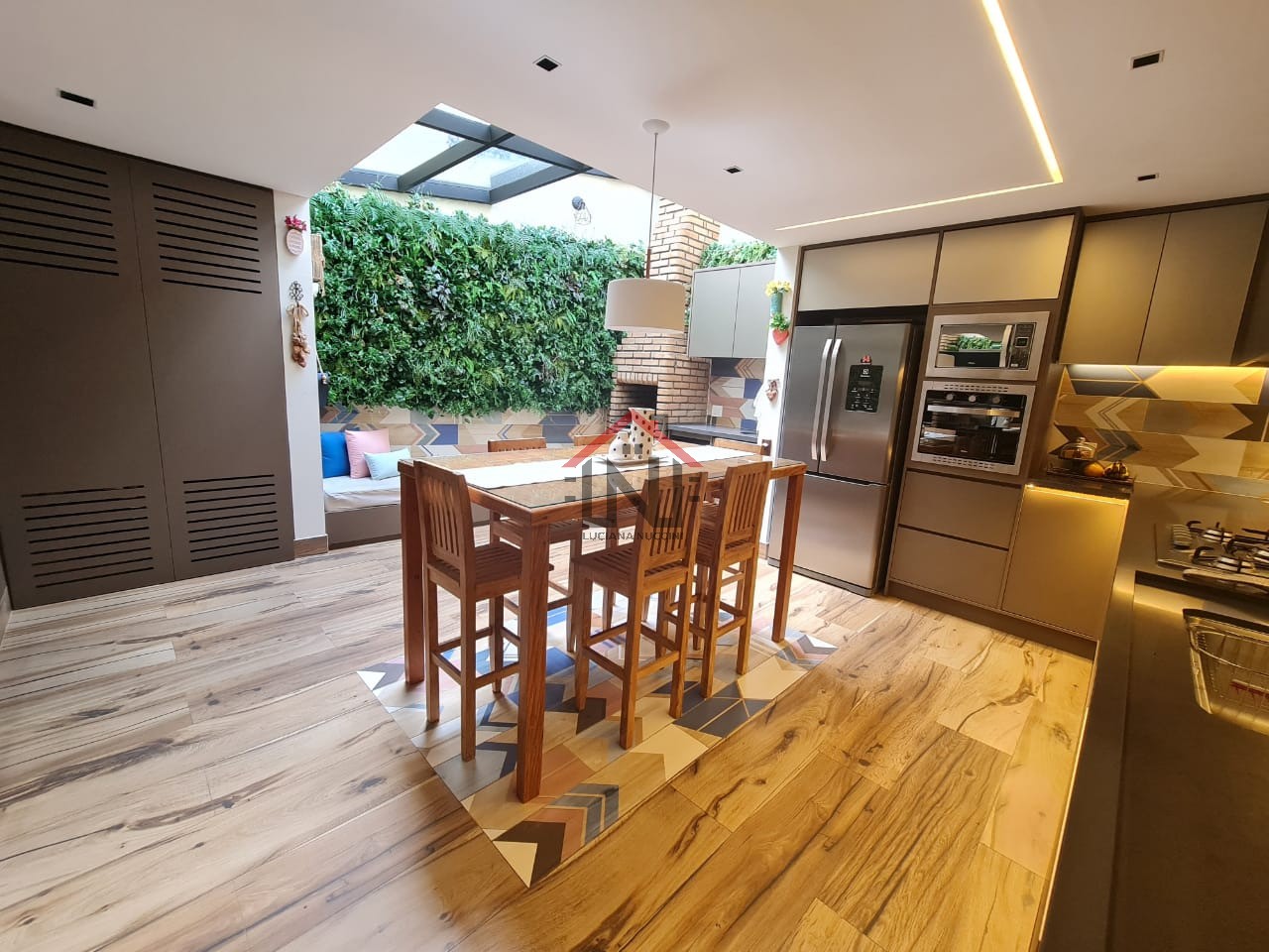 Casa de luxo na saúde, são paulo-sp: 3 quartos, 3 suítes, 1 