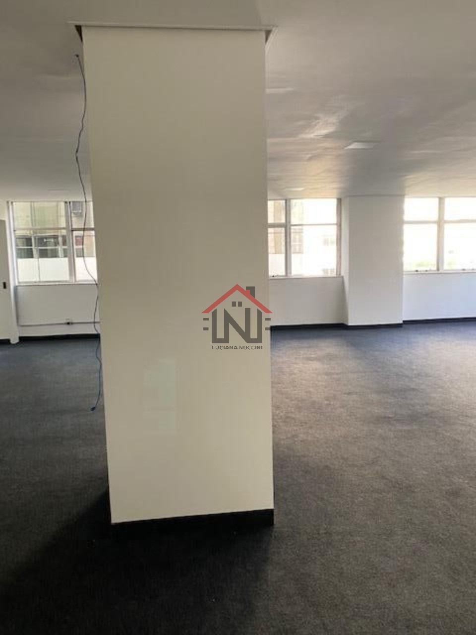 Conjunto Comercial de Alto Padrão para Locação em São Paulo-SP, Cerqueira César: 4 Salas, 2 Banheiros, 150m². Venha conferir!