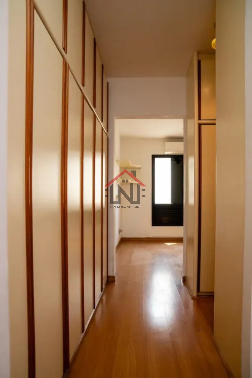 Apartamento de Luxo para Locação na Vila Uberabinha, São Paulo-SP: 3 Quartos, 3 Suítes, 1 Sala, 4 Banheiros, 2 Vagas, 195m².