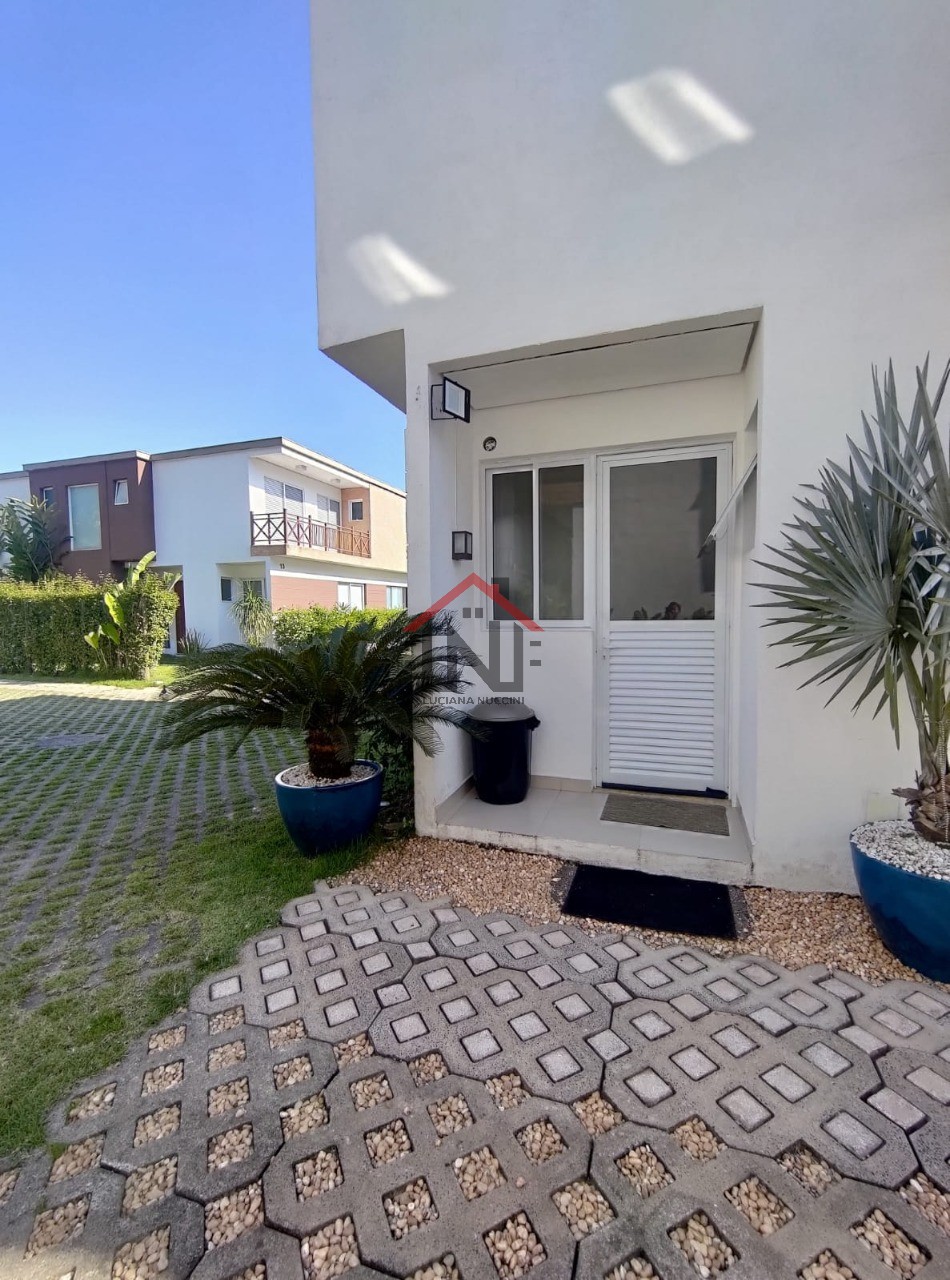 Imperdível! Casa em condomínio para locação na Praia de Boraceia, São Sebastião-SP: 4 quartos, 4 suítes, 1 sala, 6 banheiros, 3 vagas de garagem, 192m²