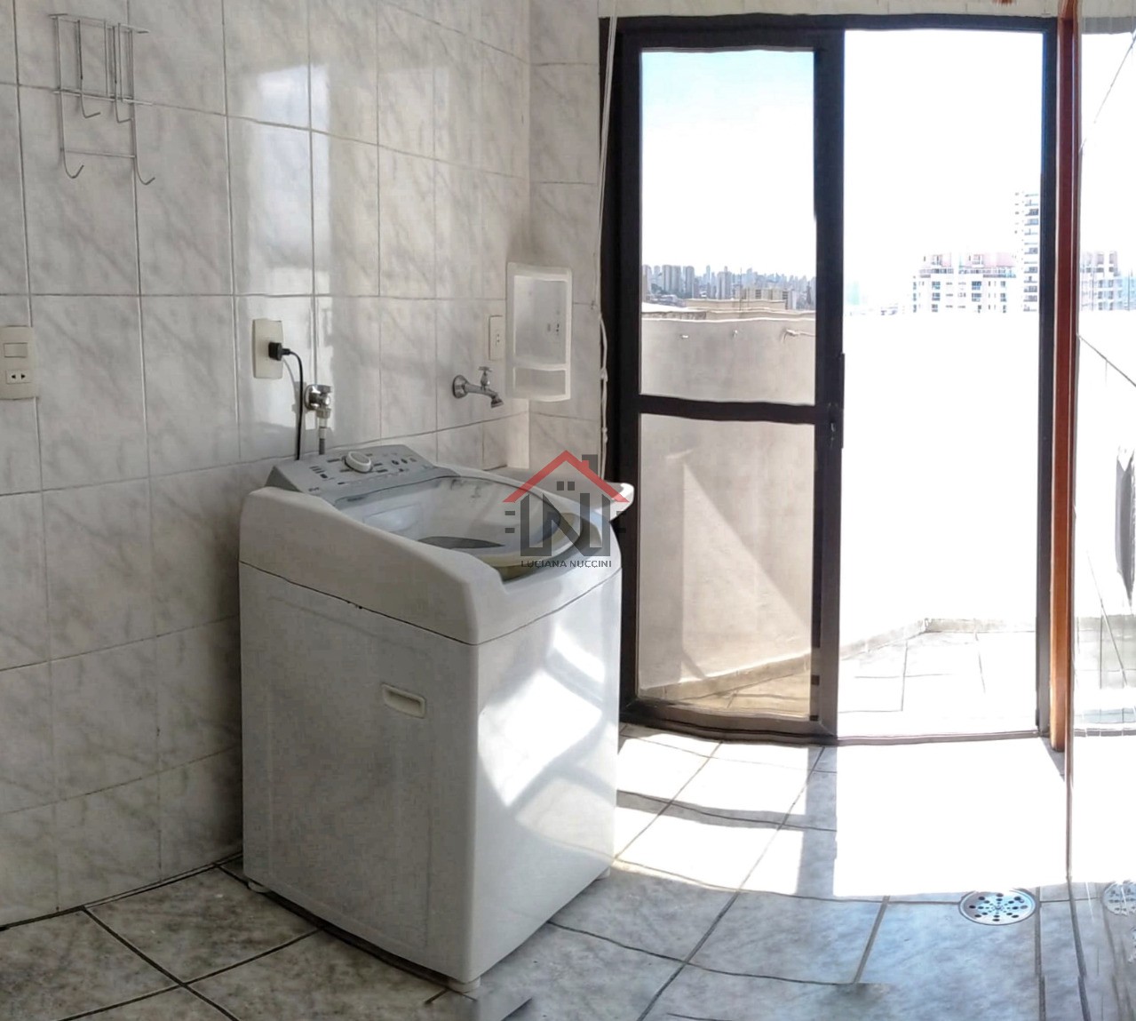 Imperdível Apartamento à Venda em São Paulo-SP - Vila Dom Pedro I: 3 Quartos, 1 Suíte, 1 Sala, 2 Banheiros, 3 Vagas, 189m²