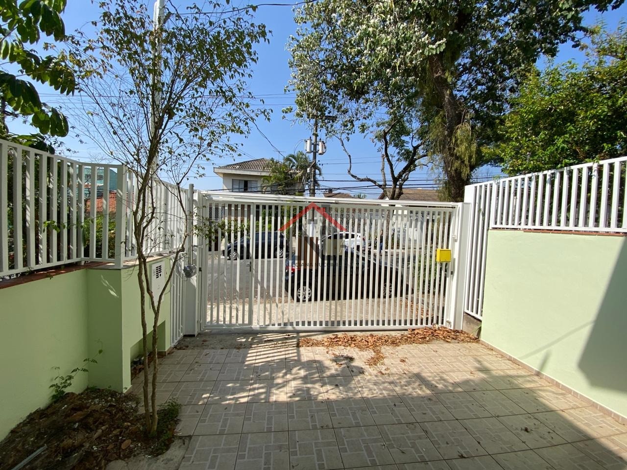 Casa para locação no Planalto Paulista, São Paulo-SP: 2 quartos, 1 sala, 2 banheiros, 1 vaga de garagem.