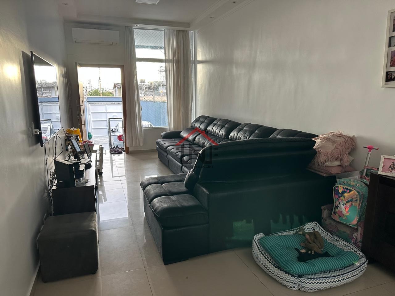 Imperdível! Casa à venda em São Paulo - Vila Moinho Velho com 3 quartos, 1 sala, 3 banheiros e garagem. Venha conhecer!