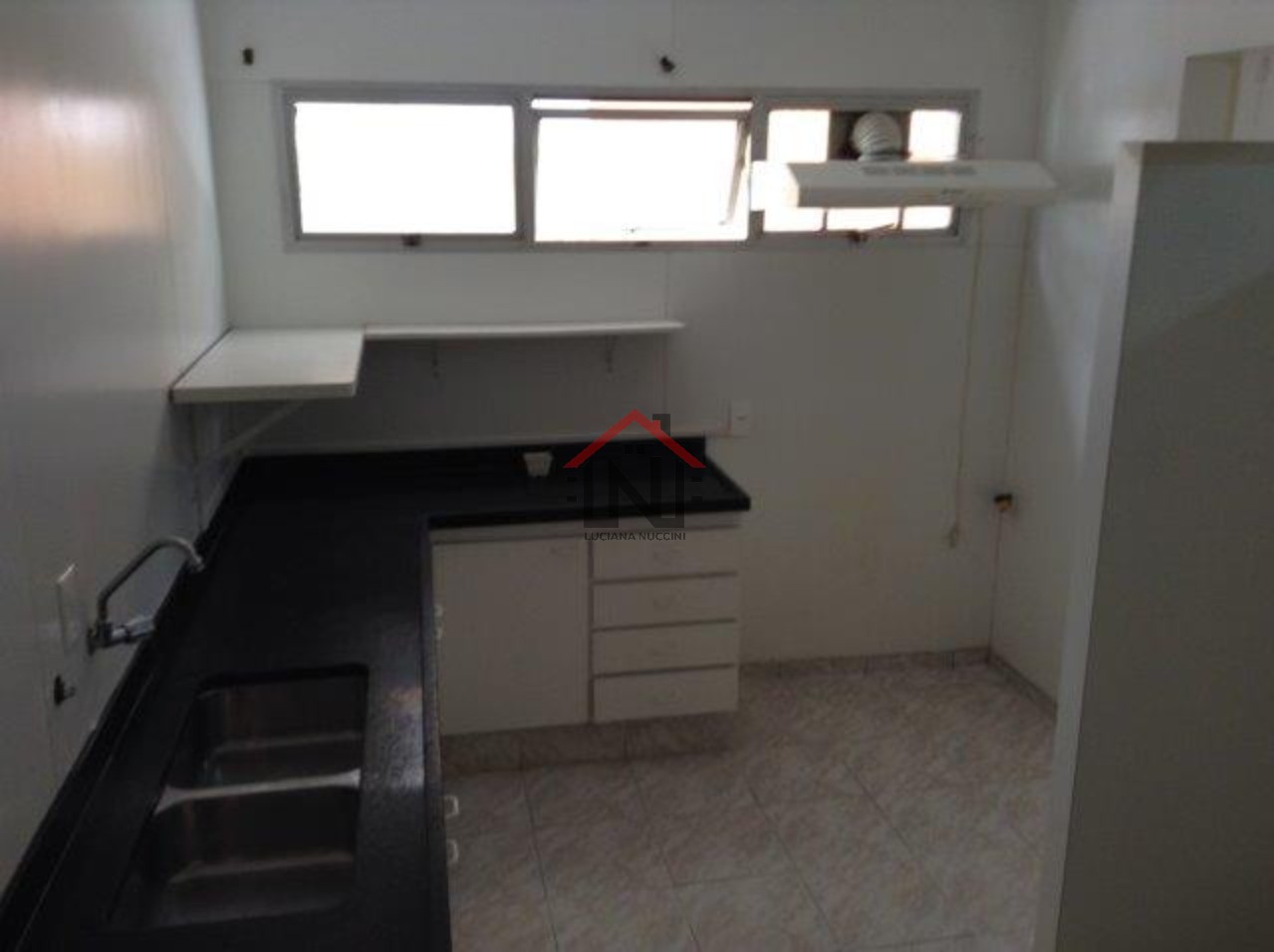 Apartamento de luxo no coração de SP: 3 quartos, 1 suite, 1 sala, 1 banheiro, 2 vagas de garagem, 170m² no Jardim Paulista!