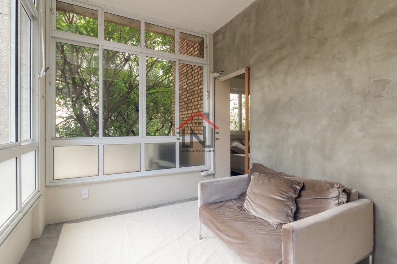 Imóvel de Alto Padrão em Higienópolis: Apartamento com 2 Quartos, 1 Suíte e 120m² - Venda ou Locação em São Paulo-SP