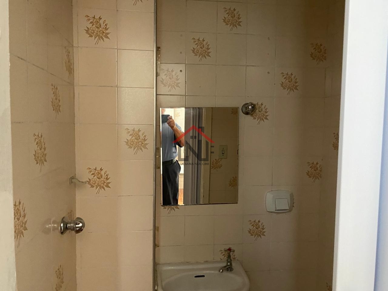 Apartamento no Jardim Paulista, São Paulo-SP: 2 quartos, sala, banheiro e vaga de garagem!