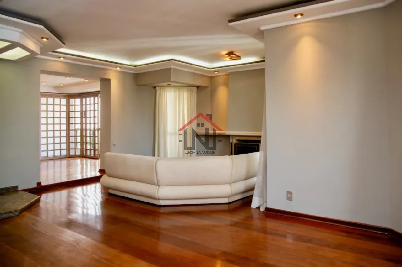 Apartamento de Luxo para Locação na Vila Uberabinha, São Paulo-SP: 3 Quartos, 3 Suítes, 1 Sala, 4 Banheiros, 2 Vagas, 195m².