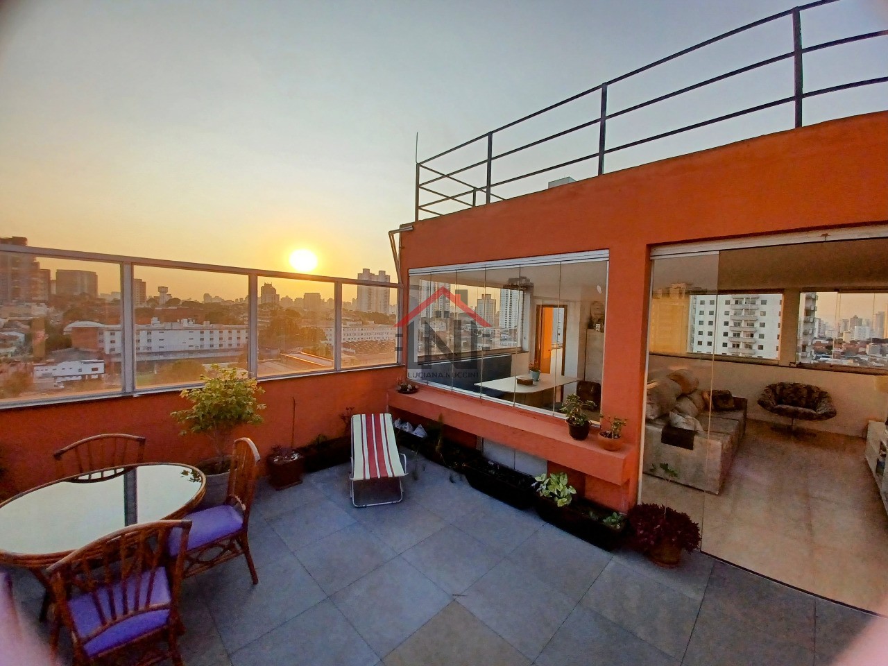 Apartamento à venda em SP: 3 quartos, 1 suíte, 3 banheiros, 3 vagas. Venha conhecer na Vila Dom Pedro I!