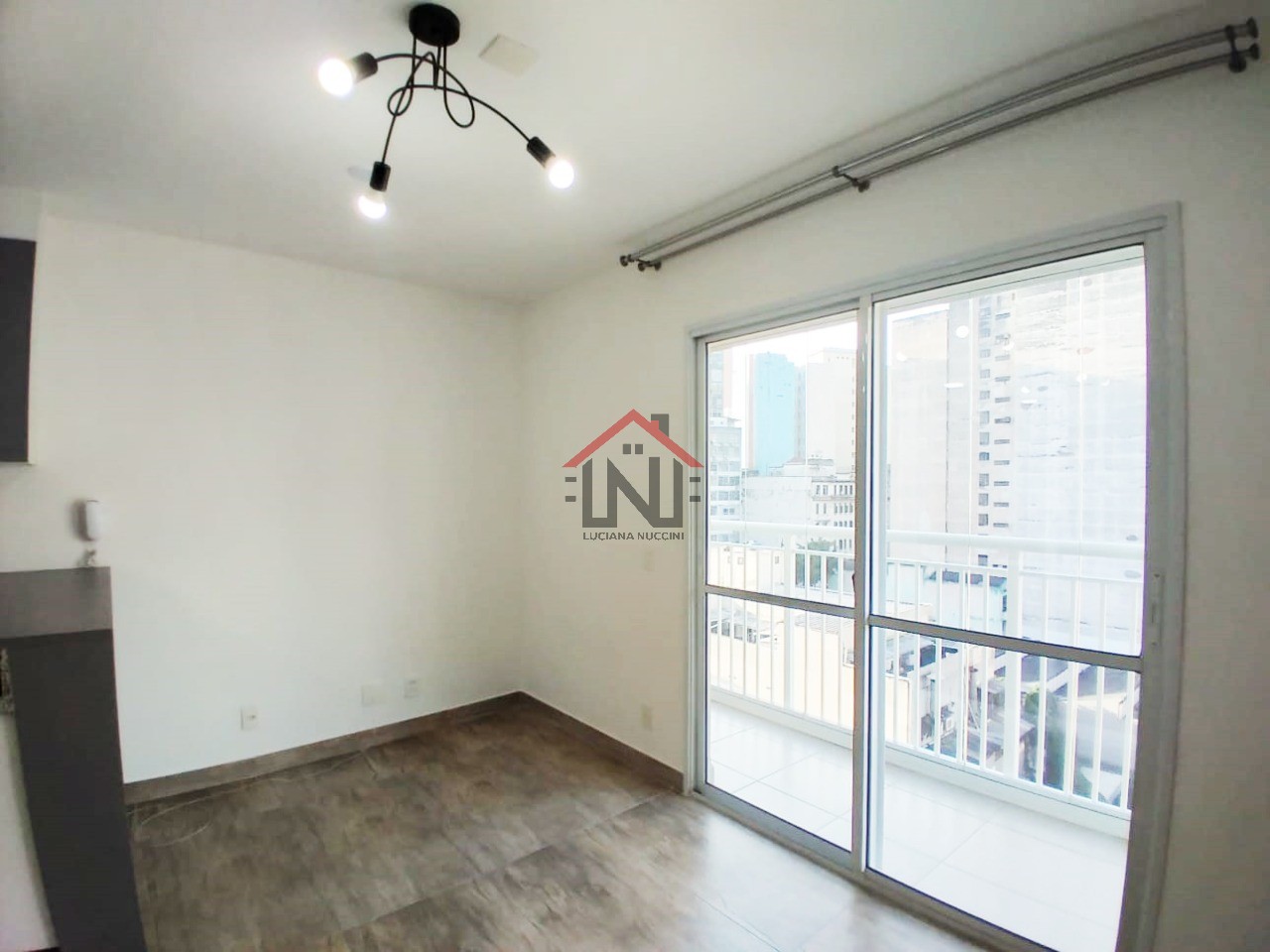 Alugue agora! Apartamento de 1 quarto no Centro de SP, com 1 banheiro e 45m² de área.