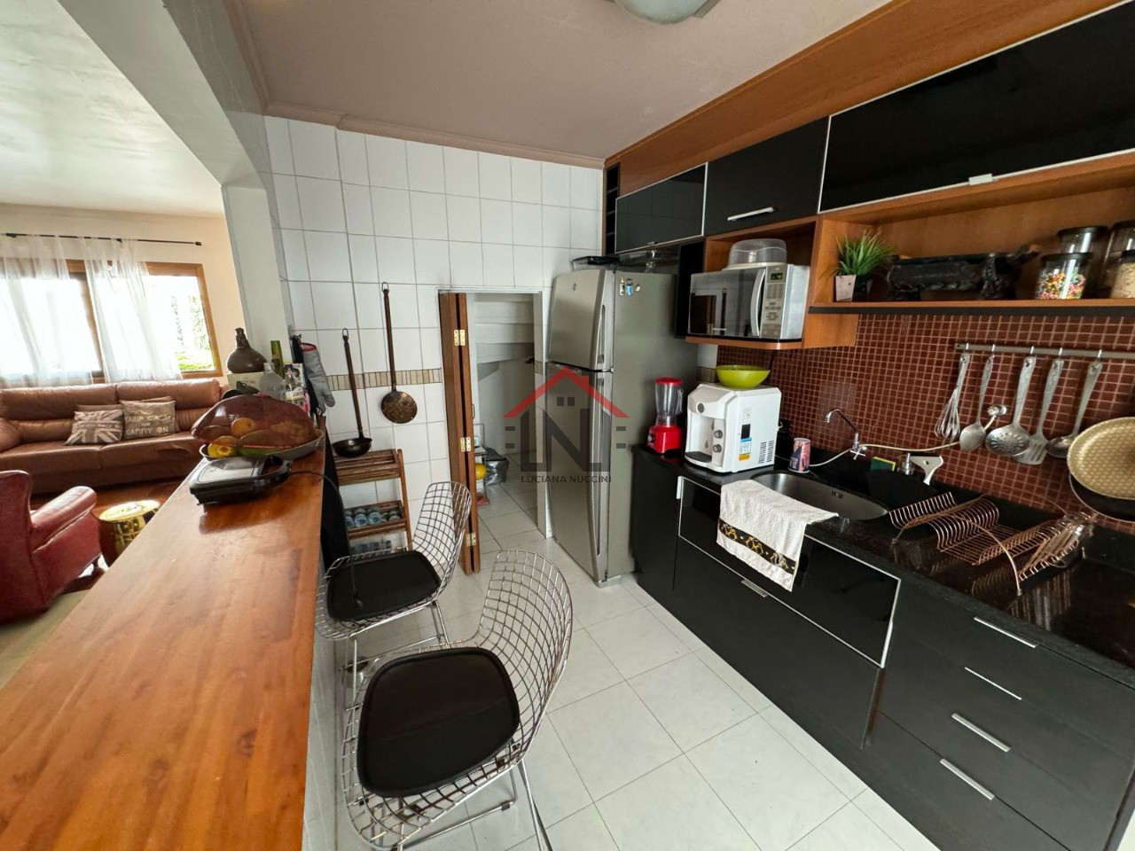 Imperdível Casa à Venda em Santo Amaro - São Paulo-SP: 4 Quartos, 2 Suítes, 1 Sala, 4 Banheiros, 2 Vagas de Garagem. Confira!