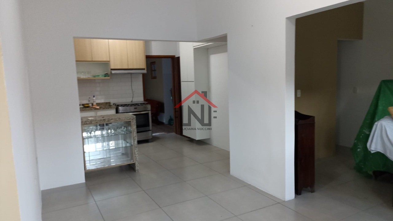 Excelente oportunidade: Casa à venda ou locação em São Paulo-SP, Indianópolis, com 3 quartos, 1 suíte, 2 salas, 2 banheiros, 1 vaga de garagem e 120m².