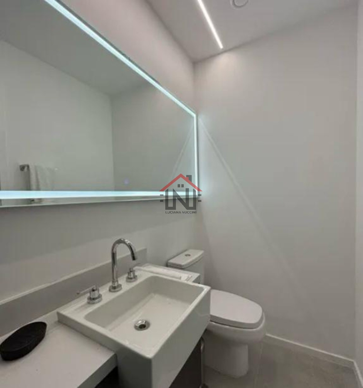 Apartamento para locação no Jardim das Acácias - São Paulo-SP: 1 quarto, 1 suíte, 2 banheiros, 2 vagas, 77m². Venha conferir!
