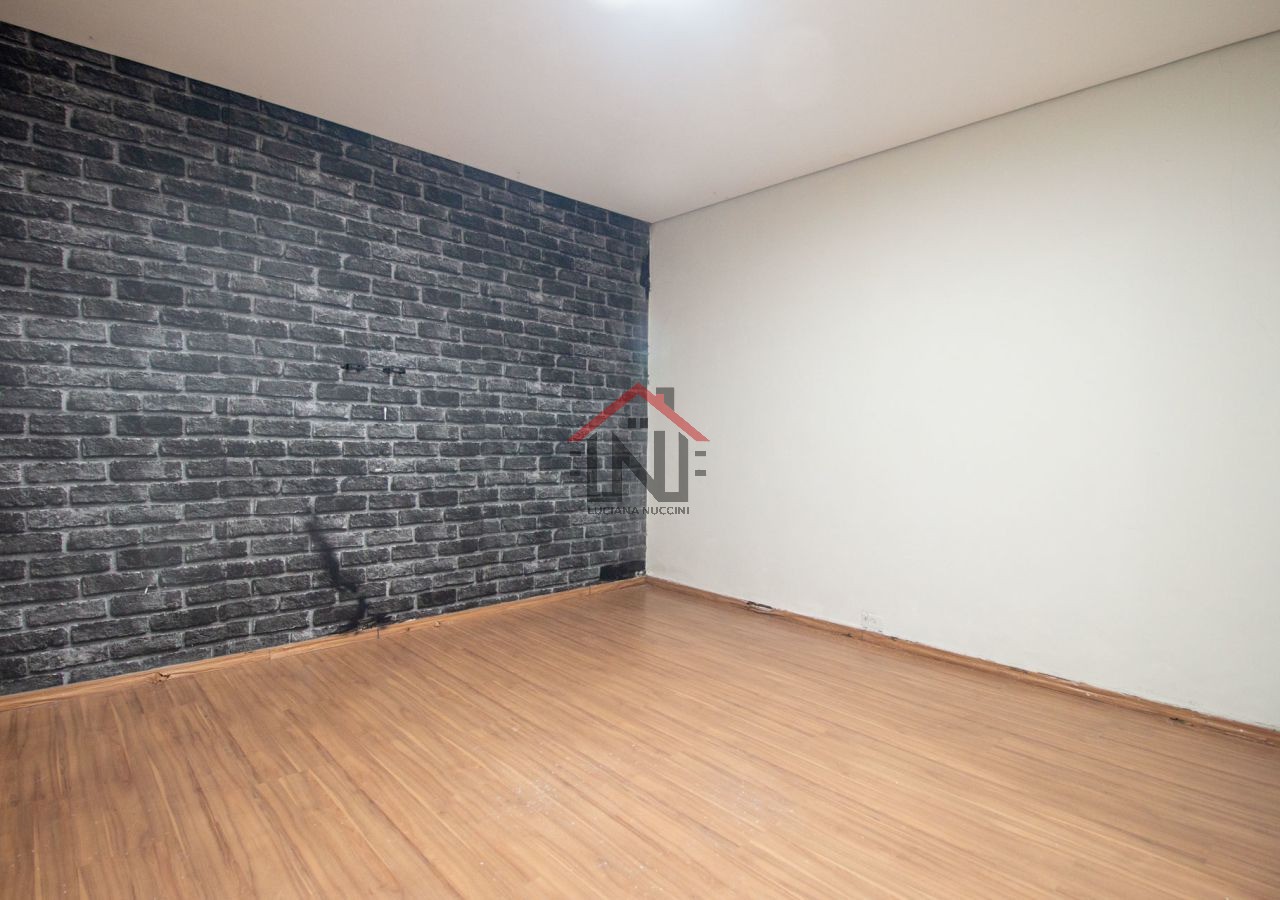 Aluguel de Casa Comercial em São Paulo-SP, Chácara Santo Antônio: 8 Salas, 3 Banheiros, 2 Vagas de Garagem, 220m² Área.