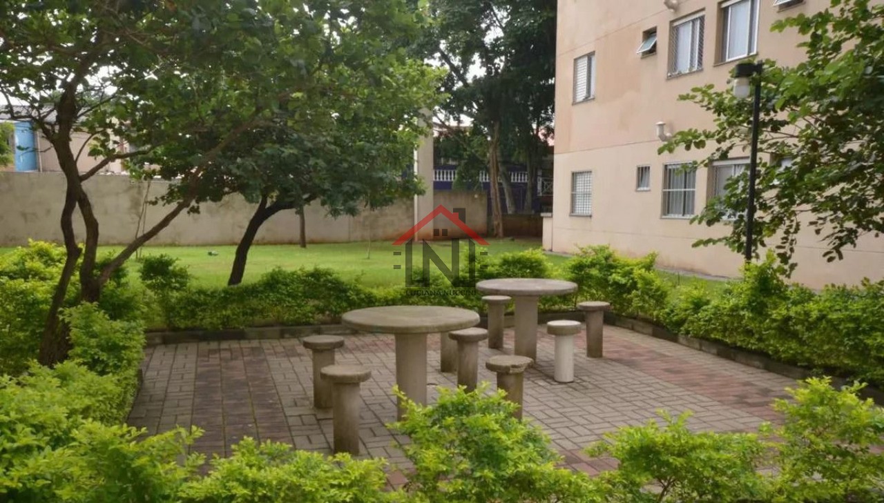 Apartamento à venda em São Paulo-SP, na Vila Liviero - 2 quartos, 1 suíte, 1 sala, 2 banheiros, 1 vaga de garagem - 56,00 m².