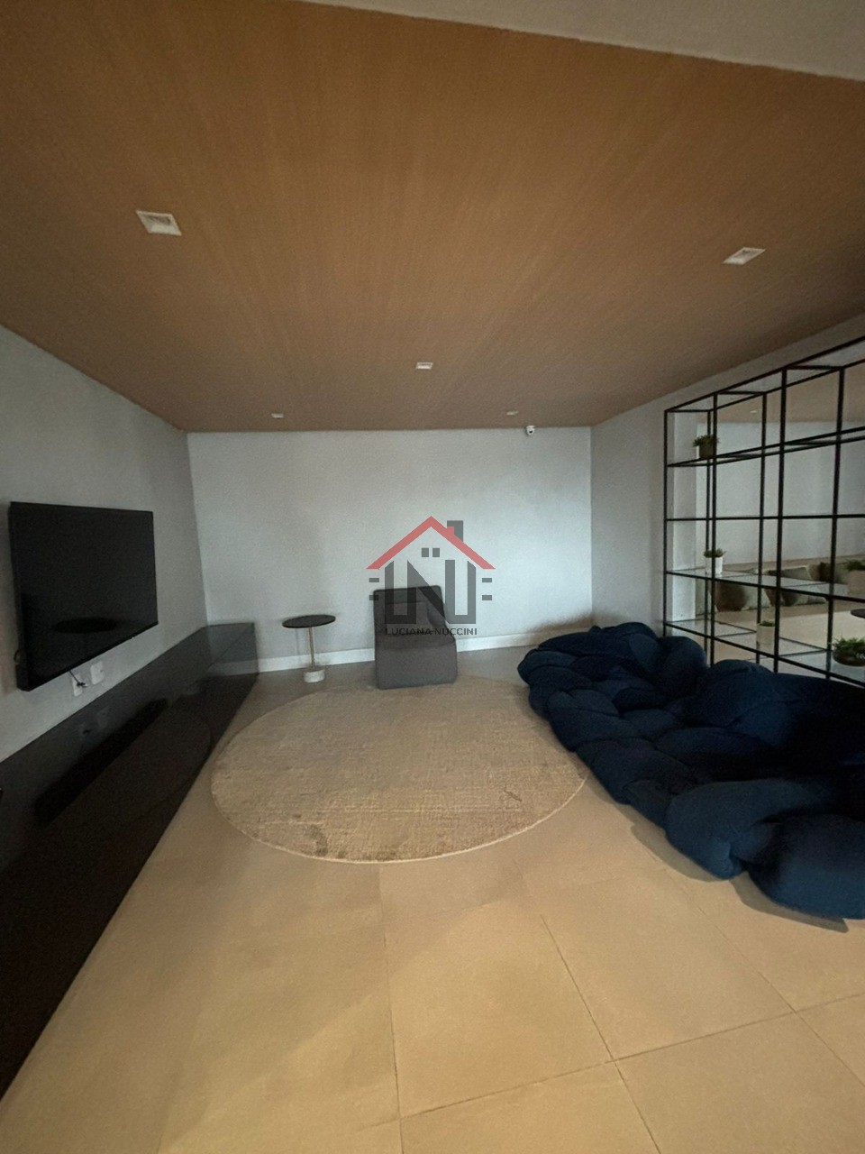 Studio para locação no Jardim das Acácias, São Paulo-SP: 1 quarto, 1 banheiro, 28m² de área. Encontre seu espaço perfeito!
