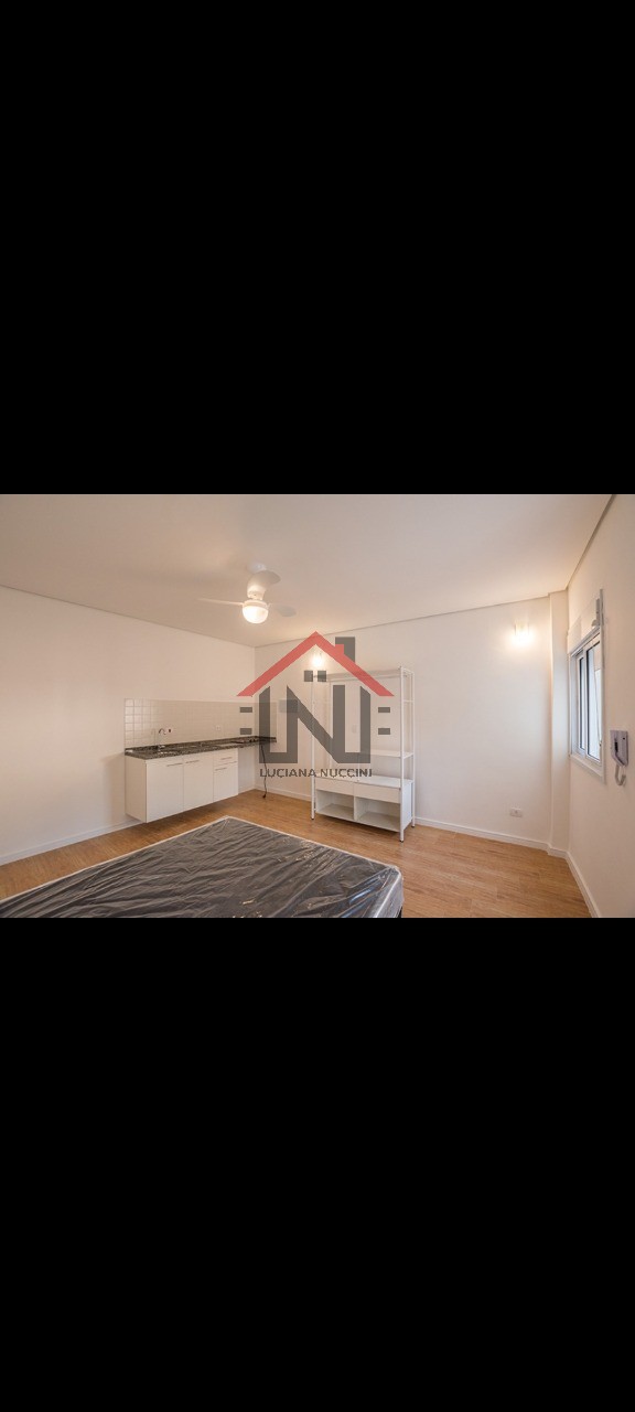 Studio para Locação na Aclimação, São Paulo-SP: 1 Quarto, 1 Sala, 1 Banheiro, 22m² de Área
