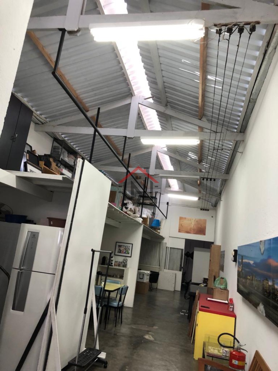 Galpão para venda em São Paulo-SP, Chácara Santo Antônio: 200m², 1 banheiro, 4 vagas de garagem!