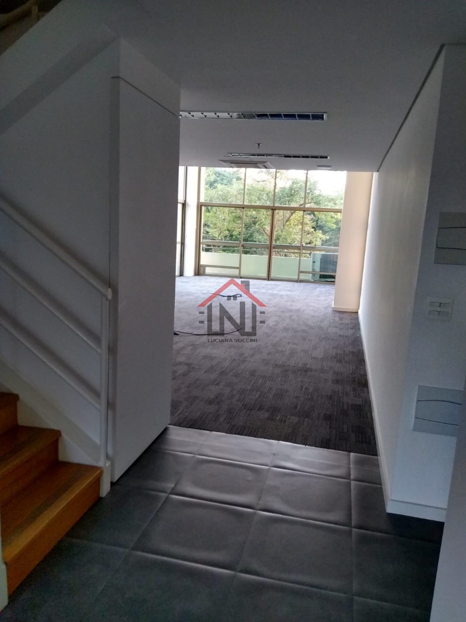 Conjunto Comercial de Alto Padrão na Cidade Monções, São Paulo - 1 Sala, 2 Banheiros, 195,26 m² de Área