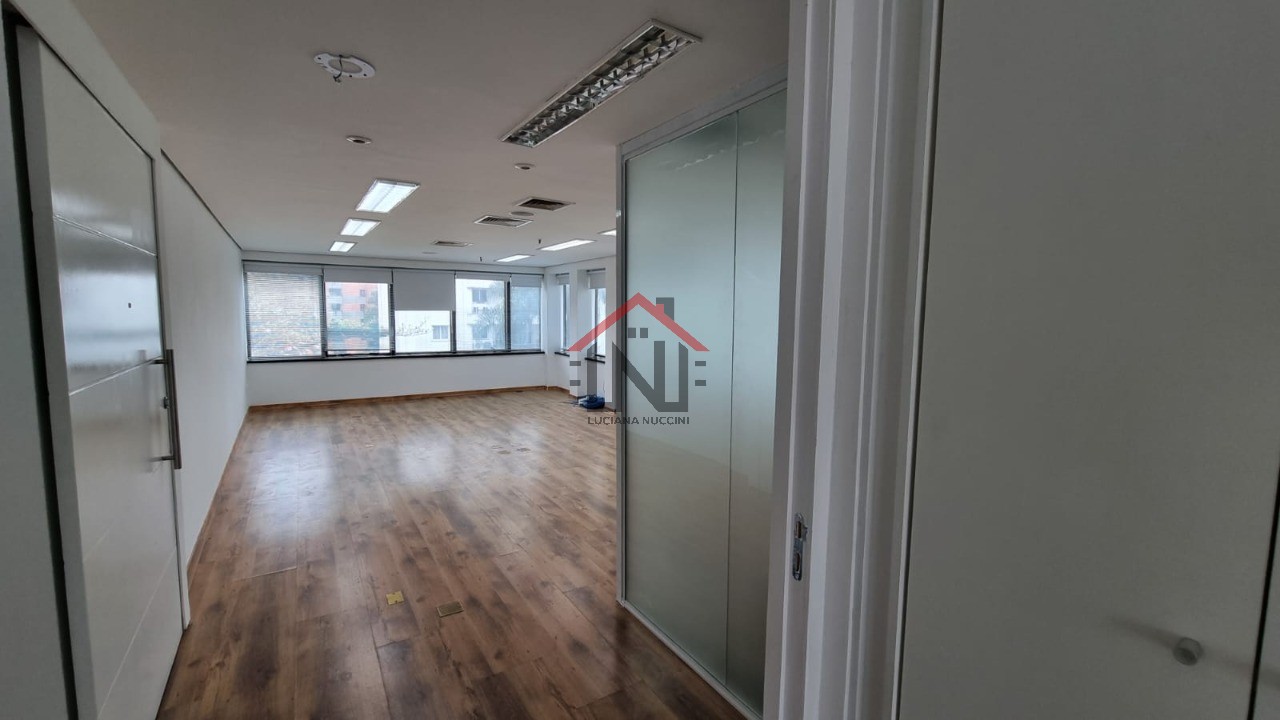 Excelente oportunidade de locação de conjunto comercial no Itaim Bibi, São Paulo-SP: 1 sala, 1 banheiro, 3 vagas de garagem, 1,00 m².