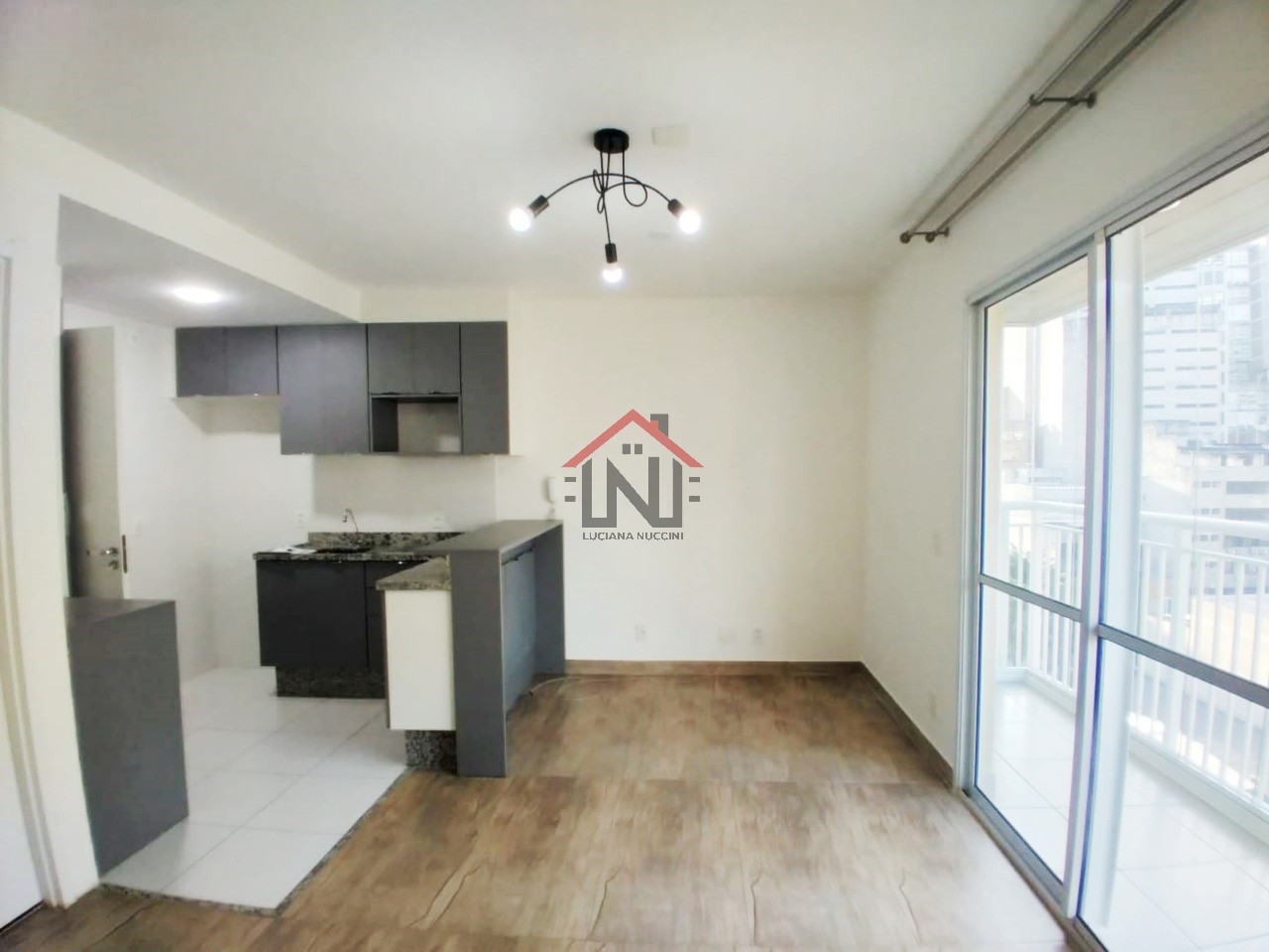 Alugue agora! Apartamento de 1 quarto no Centro de SP, com 1 banheiro e 45m² de área.