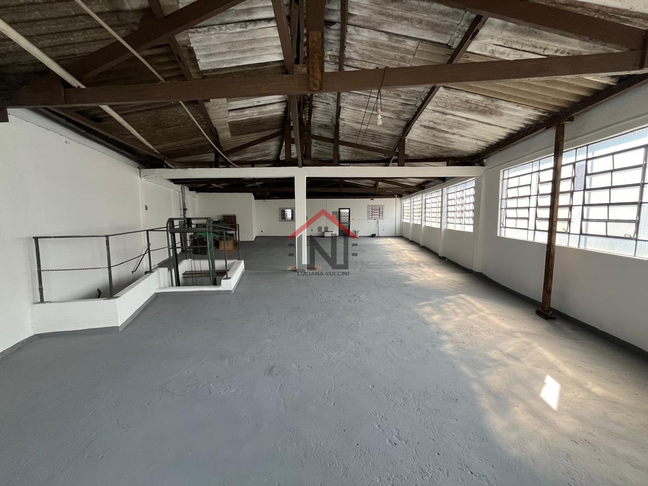 Galpão Comercial de Alto Padrão para Locação na Vila Prudente, São Paulo-SP: 4 Salas, 4 Banheiros, 689,00 m² de Área.