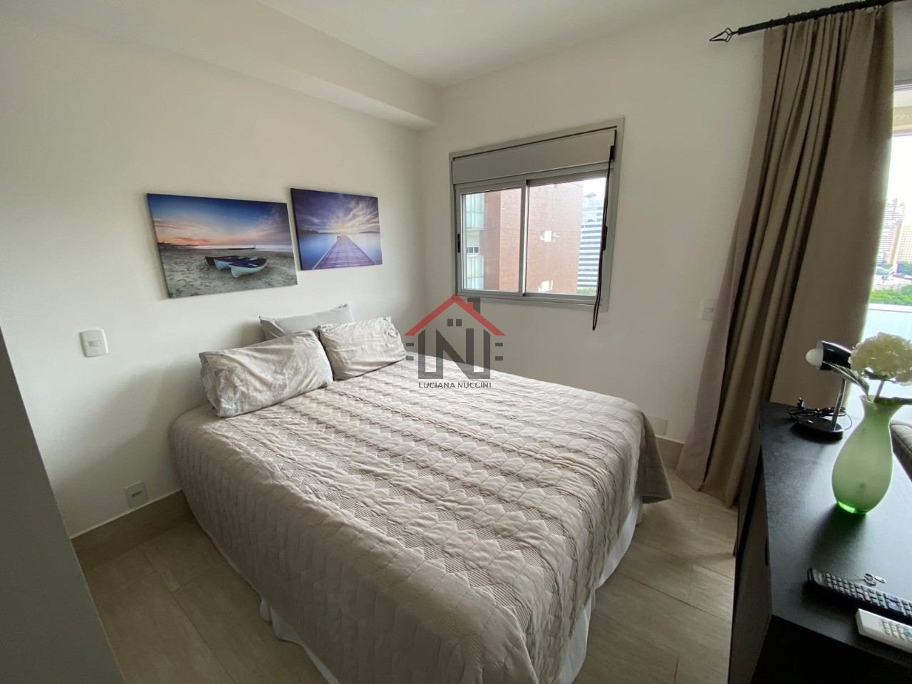 Studio de luxo em condomínio exclusivo em Santo Amaro, São Paulo - 1 quarto, 1 banheiro, 1 vaga - 33m² de elegância!