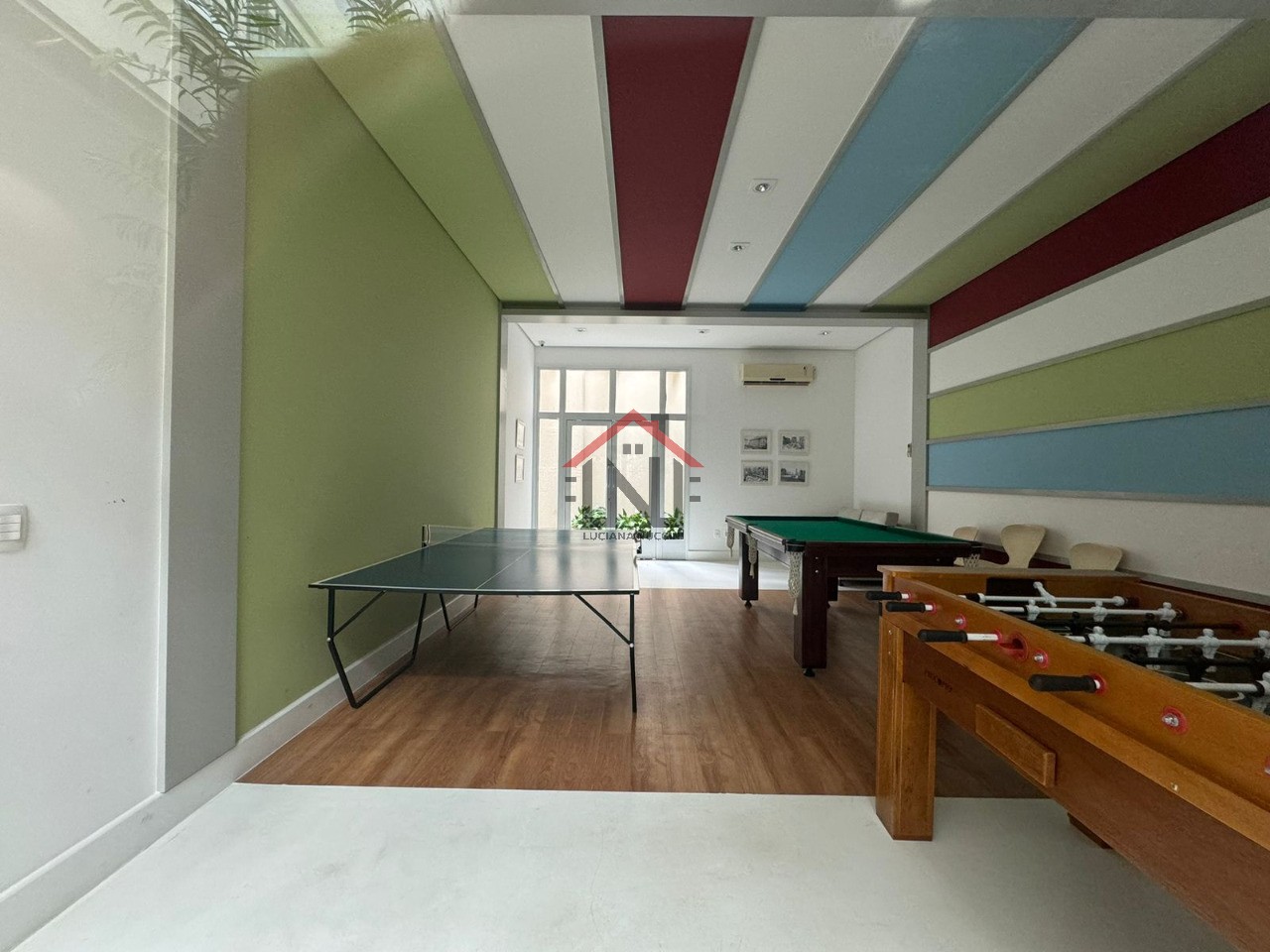 Apartamento Industrial de Luxo no Campo Belo - 4 Quartos, 4 Suítes, 6 Banheiros, 4 Vagas, 223m² - Venda ou Locação em SP
