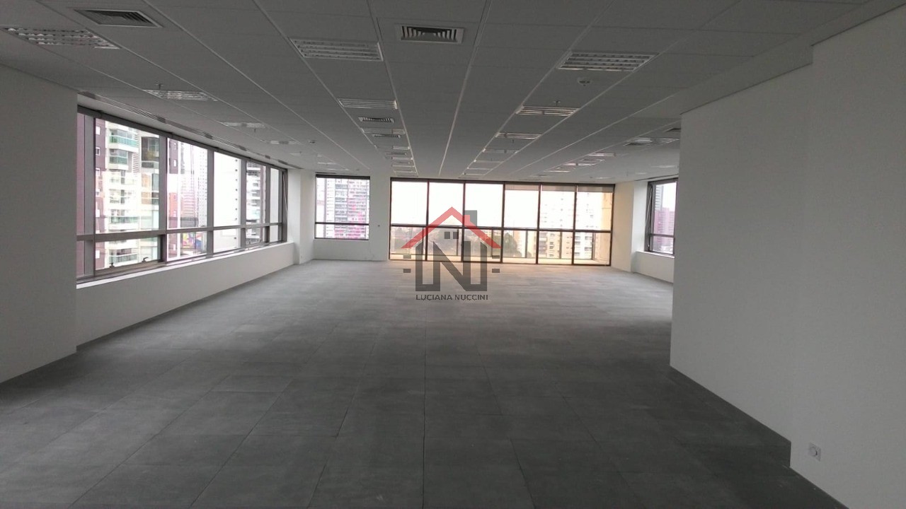 Excelente conjunto comercial para locação em São Paulo-SP, Cidade Monções: 1 sala, 1 banheiro, 8 vagas, 266,50m² de área.