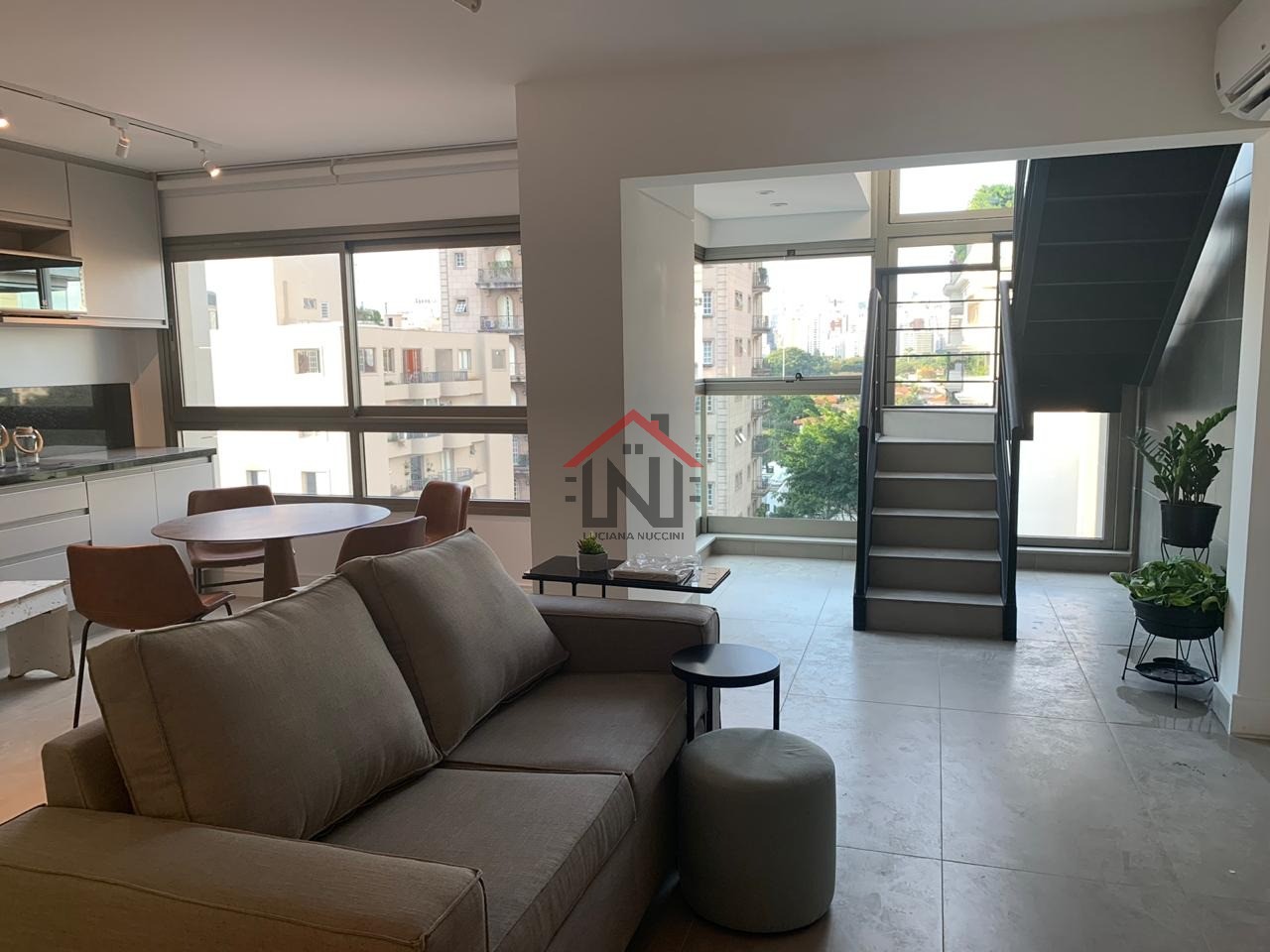 Aluguel de Apartamento de Luxo no Jardim Paulista, São Paulo-SP: 1 Quarto, 1 Suíte, 2 Banheiros, 2 Vagas, 85,83m²