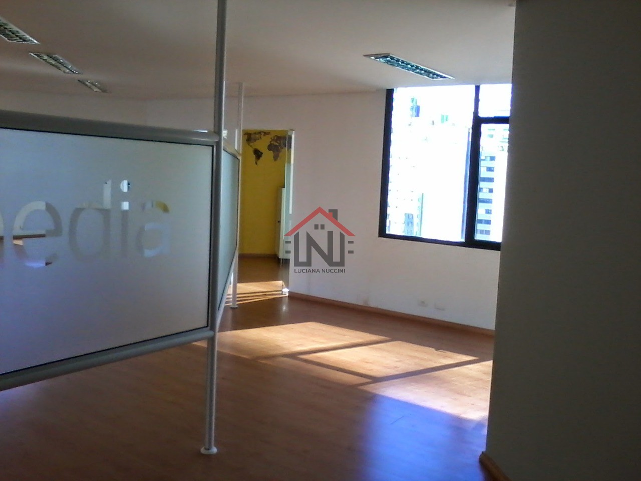 Conjunto Comercial de Alto Padrão para Locação em São Paulo-SP, Cidade Monções: 1 Sala, 1 Banheiro, 2 Vagas, 139,57 m²Área.
