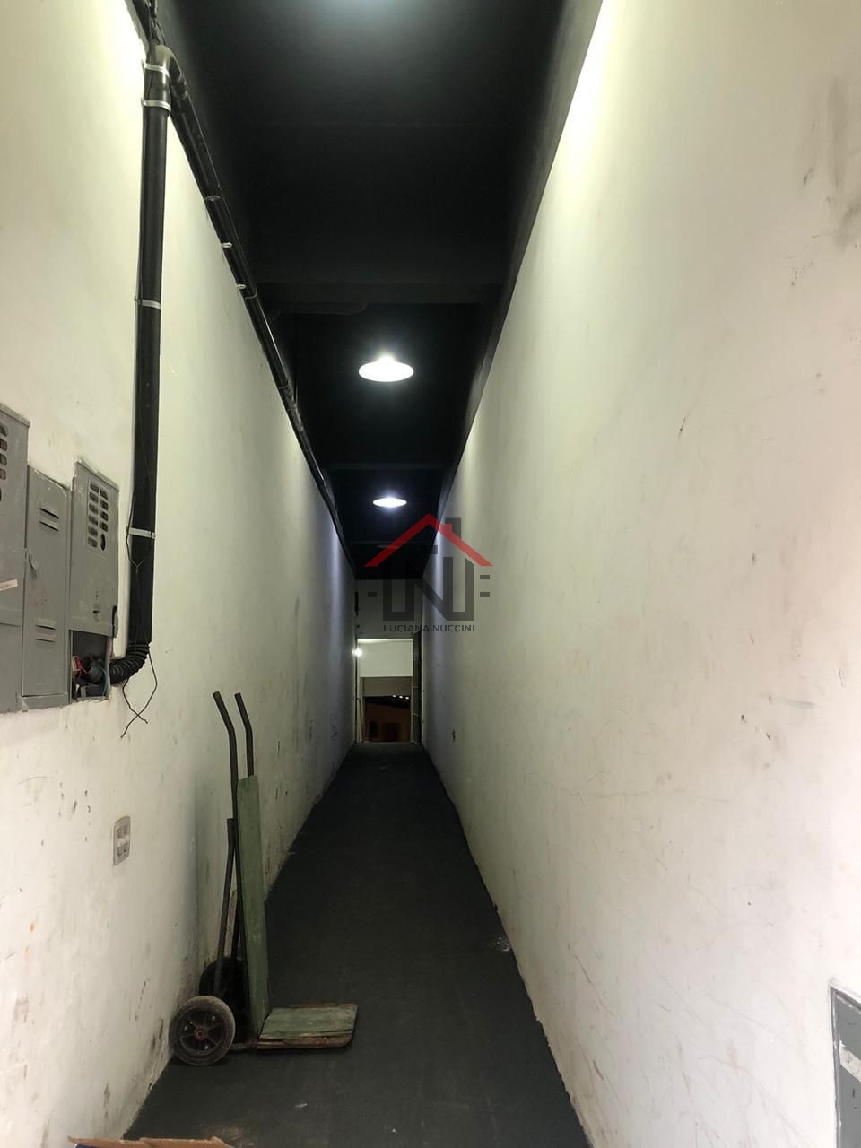 Galpão Industrial de Alto Padrão para Locação em Pinheiros, São Paulo-SP: 3 Banheiros, 370m² - Imperdível!