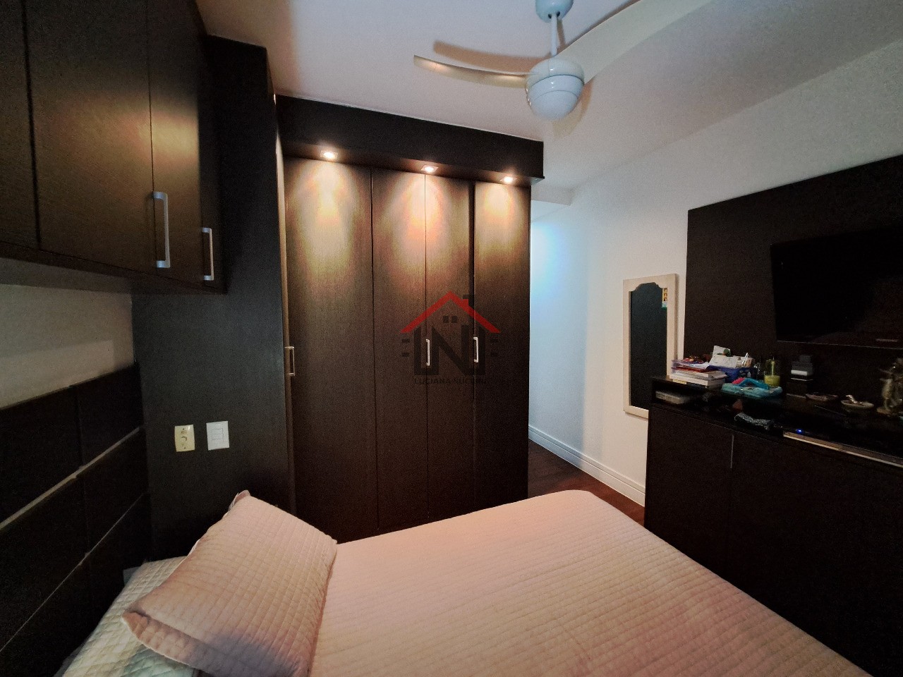 Apartamento à venda em SP: 3 quartos, 1 suíte, 3 banheiros, 3 vagas. Venha conhecer na Vila Dom Pedro I!